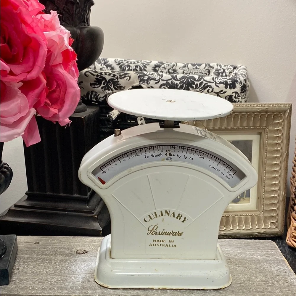 Culinary Persinware Vintage White Kitchen Scale!